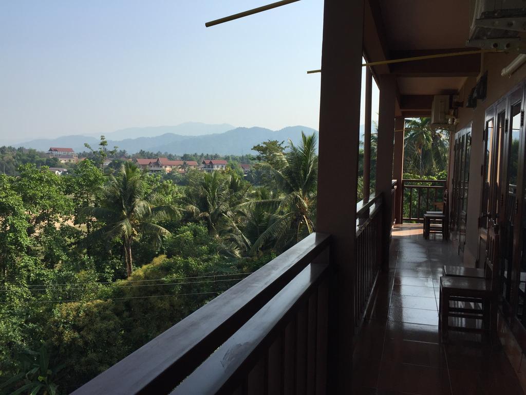 Happy River View Hotel Vang Vieng Exterior photo