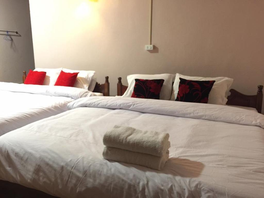 Happy River View Hotel Vang Vieng Exterior photo
