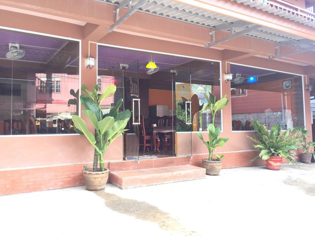 Happy River View Hotel Vang Vieng Exterior photo