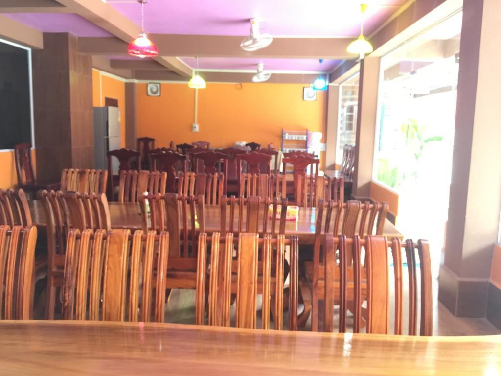 Happy River View Hotel Vang Vieng Exterior photo